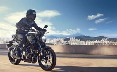 Honda launches KTM 250 Duke rivalling 2022 Honda CB250R : Check price, specifications, features