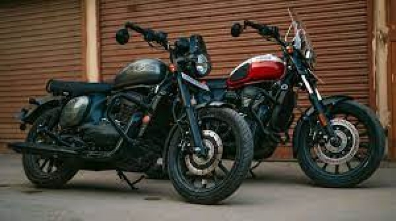 Good news for bike lovers, you will be able to save heavily on purchasing Jawa 42 and Yezdi Roadster this month