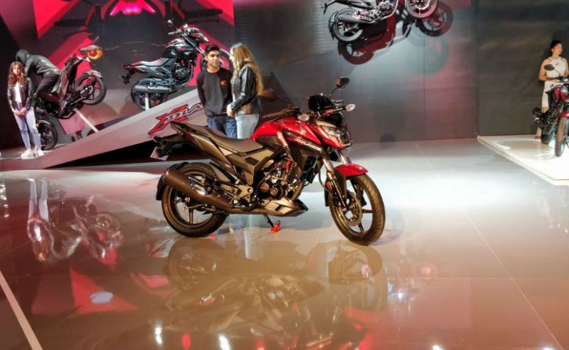 Honda offers a Showcase bike X-Blade in Auto Expo 2018, Have a look…