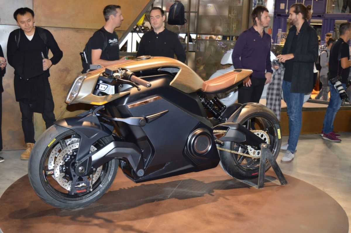 Electric motorcycle Arc Vector ready for delivery: World's most advanced electric bike?