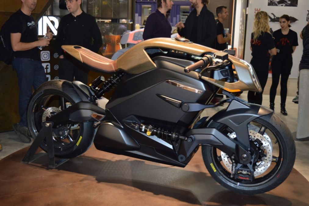 Electric motorcycle Arc Vector ready for delivery: World's most advanced electric bike?
