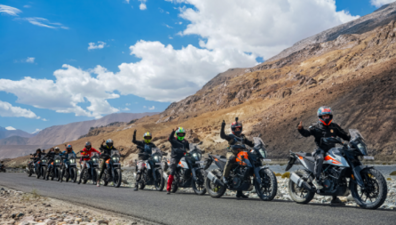 Top 4 two wheelers you can use for Leh- Ladakh