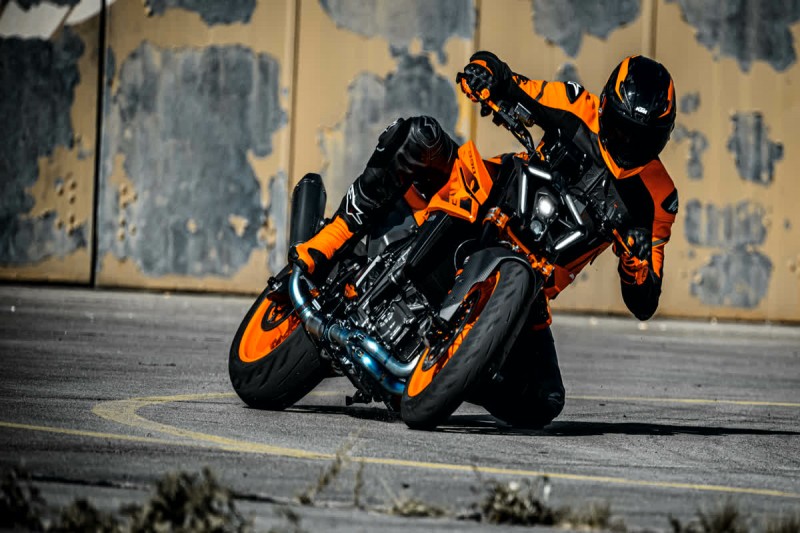 Good news for bike lovers! KTM 990 Duke introduced, know what special features you will get