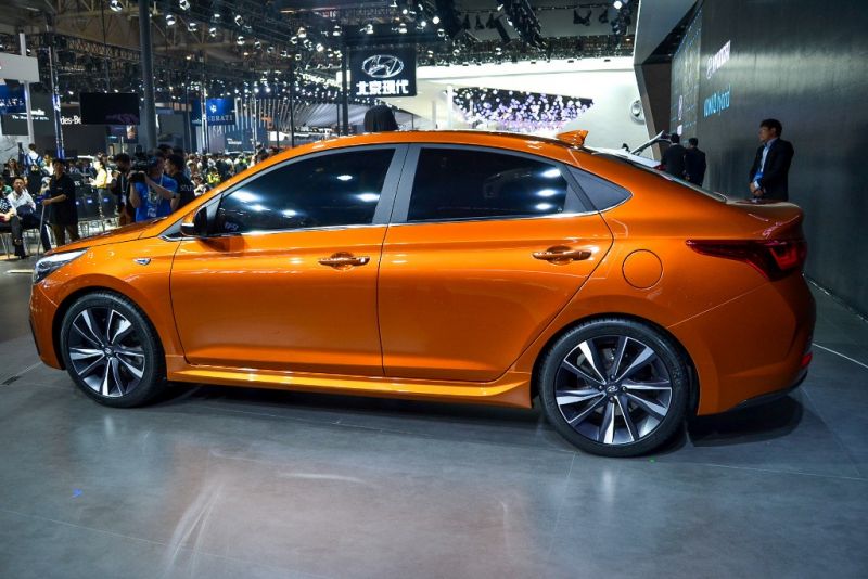 Hyundai कम्पनी ने लांच की अपनी नयी शानदार लुक में  वर्ना कार जानें इसके फीचर्स
