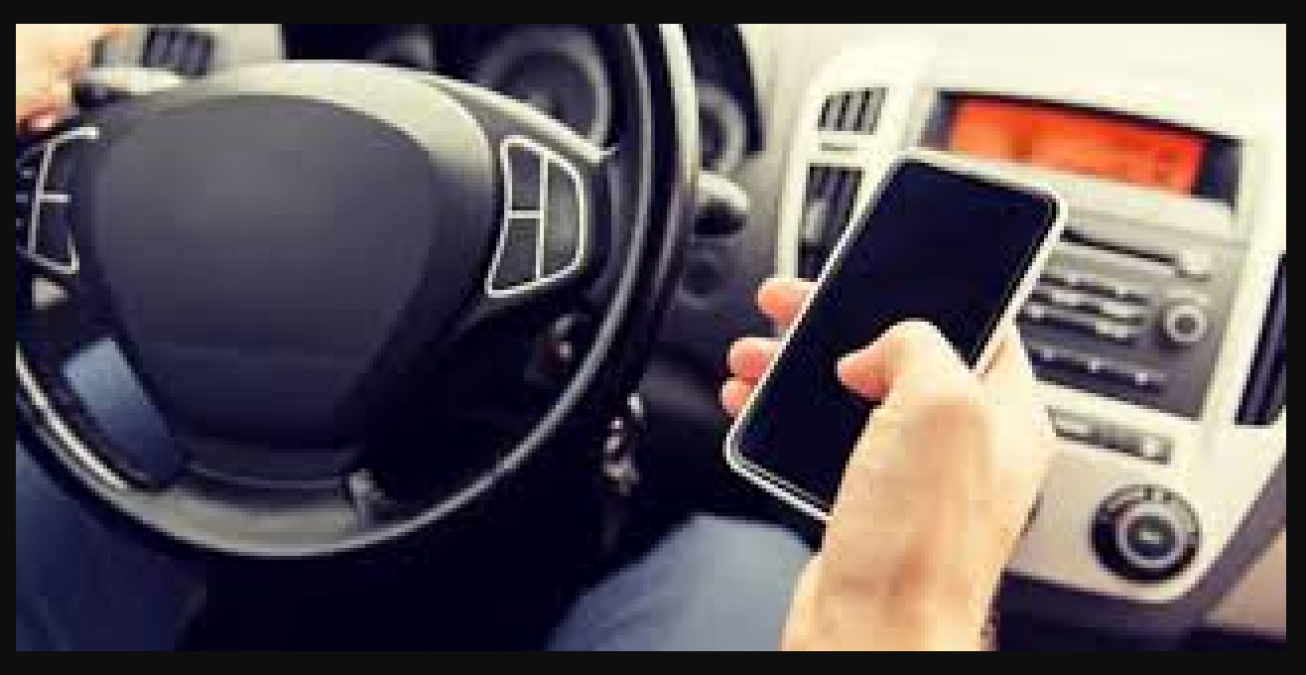 अब सड़क पर ड्राइव करते समय मोबाइल पर व्यस्त होना पड़ेगा भारी, आयी नयी टेक्नोलॉजी