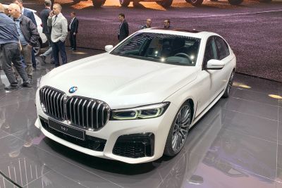 आज भारतीय मार्केट में 2019 BMW 7 होगी लॉन्च, जानिए अन्य खासियत