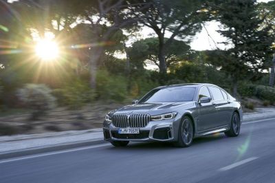 BMW 7 Series Facelift introduced in India, here is the price and feature