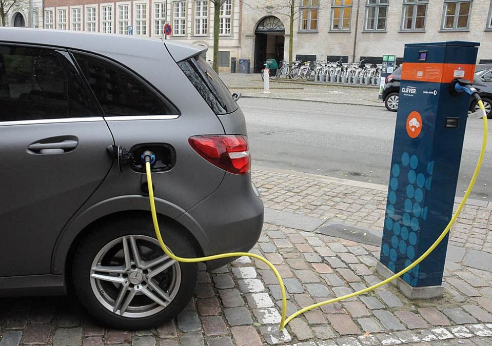 Customers not interested in buying electric cars, gov't to take these steps