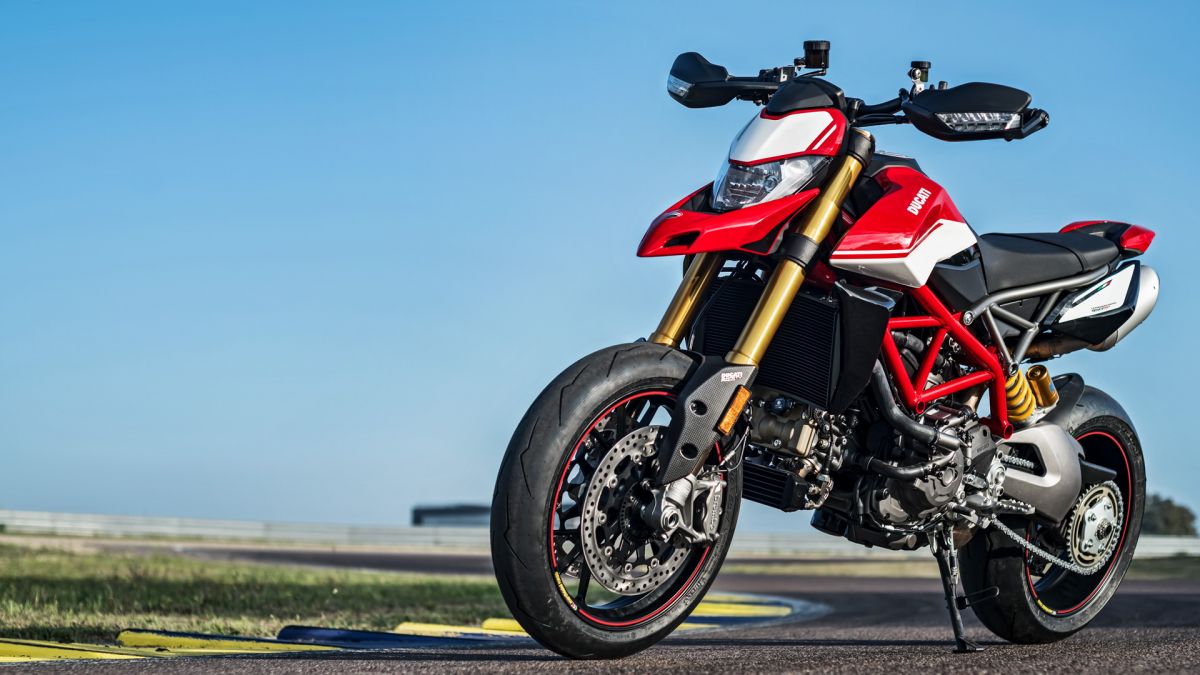 भारत में Hypermotard 950 बाइक इस दिन होगी लॉन्च