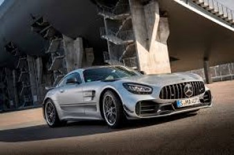Mercedes: Company launches two luxury cars in the Indian market, know specialties