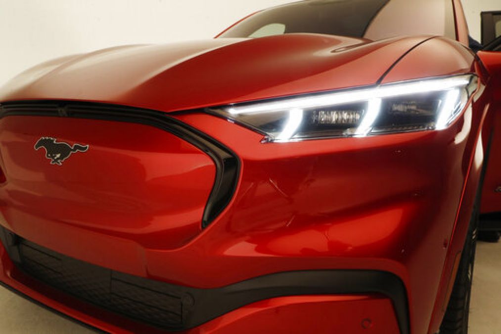 Ford's Mustang Mach-E will be the first electric car, features and price will surprise you