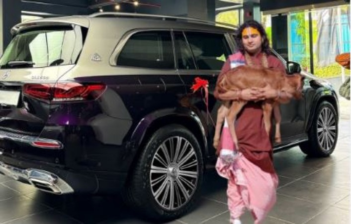 Aniruddhacharya Maharaj buys luxury car