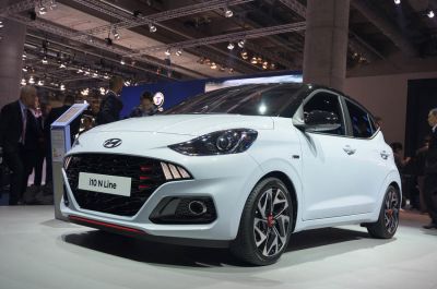 Hyundai i10 N Line is equipped with a powerful engine, the sporty look will make you crazy!