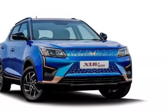 Mahindra XUV 700 is getting huge discounts this month, save up to Rs 1.50 lakh