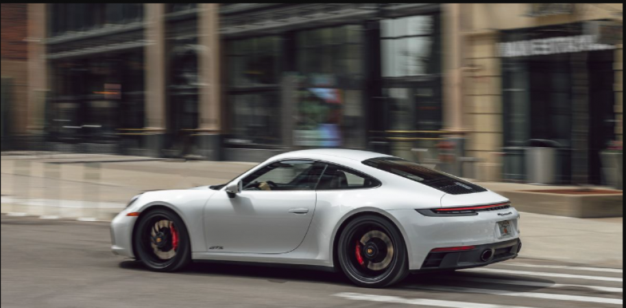 Porsche plans to release the next-generation 911 GTS model by the end of 2023