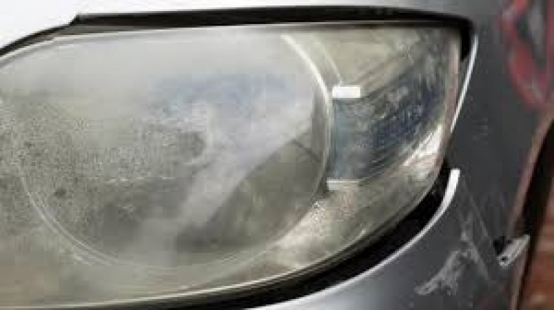 Are the car headlights dirty? This thing worth 10 rupees kept in the bathroom is amazing