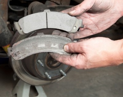 Are front and rear brakes separate in a car? The drivers don't know the truth