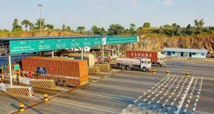 GPS Toll Collection System: The hassle of stopping at toll plazas and paying 'toll' is going to end soon, money will be deducted from your pocket while moving!