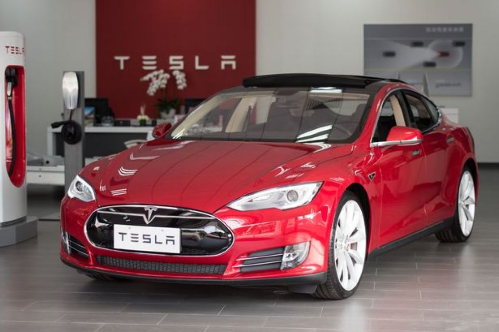 Tesla recalls half a million electric cars: Here's what's at stake