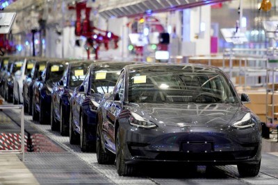 Tesla recalls half a million electric cars: Here's what's at stake