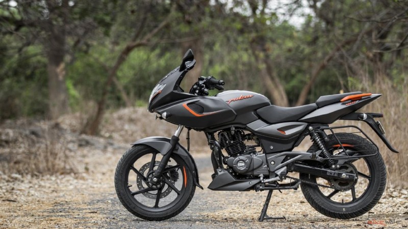 Bajaj Pulsar 180 Bs 6 Launched At 1 04 Lakh To Rival Hero Xtreme 160r Newstrack English 1