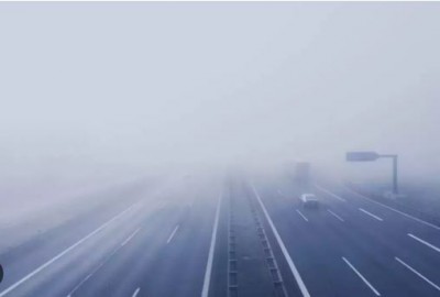 Winter Driving Tips: If you are driving in fog, then these important tips can save your life