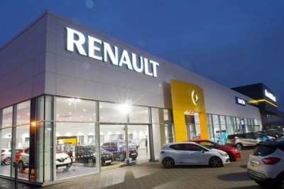 Renault unveils new strategy, showcases futuristic cars