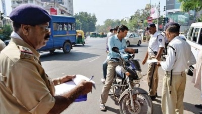 Be careful while driving, otherwise it will be your turn to be issued a challan!