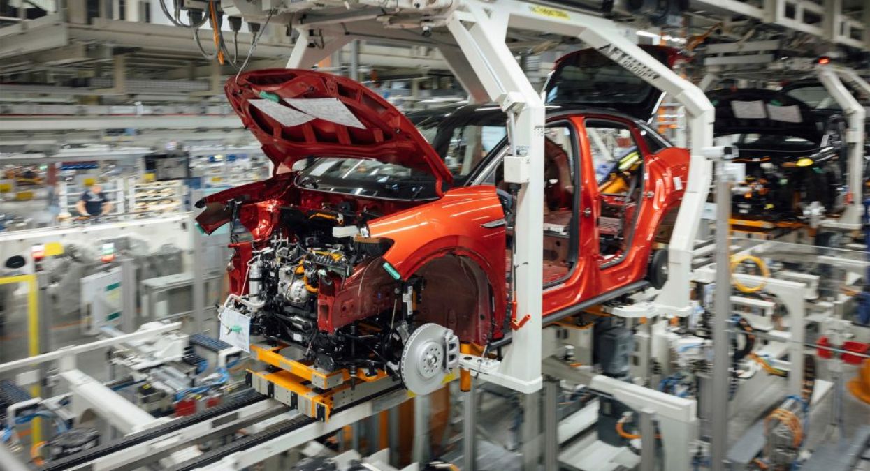 Volkswagen Starts production of its ID.5 and ID.5 GTX EVs in Zwickau Factory