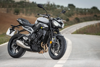 Triumph Unveils the Highly-Anticipated 2023 Street Triple 765 in India
