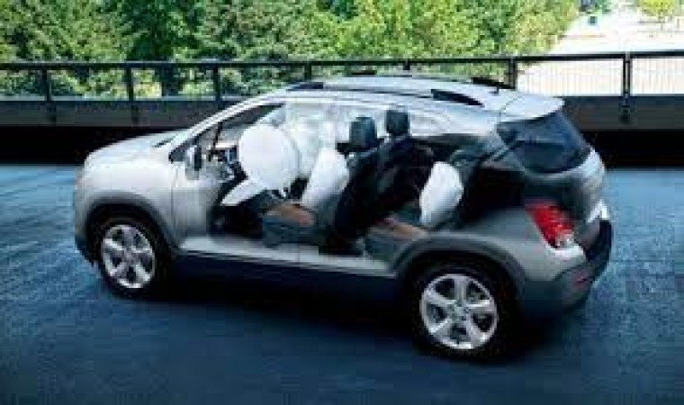 The Ministry of Road Transport and Highways issues new notification about airbags on vehicles, check here
