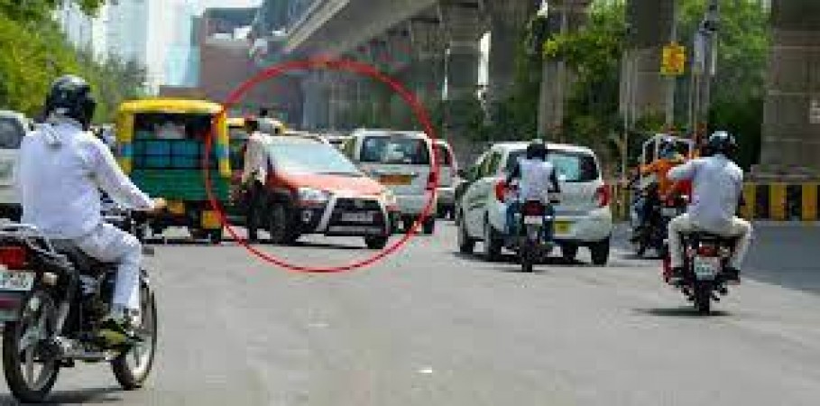 Noida Traffic Police is taking strict action against those who break traffic rules