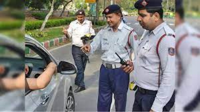 ट्रैफिक चालान: अगर आप कार से दिल्ली एनसीआर में एंट्री करने जा रहे हैं तो पहले पढ़ लें ये खबर... अन्यथा आप खो सकते हैं पैसे !