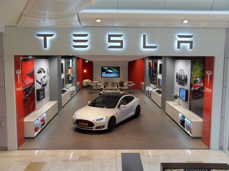 Tesla removes around 100 employees due to their bad performance