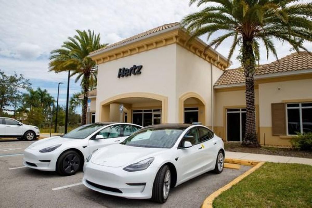 Uber will get 50,000 Tesla electric vehicles following its deal with Hertz