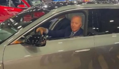 Biden is a 'car Guy', Offers Journalists a Ride in a Luxury EV at an Auto Show