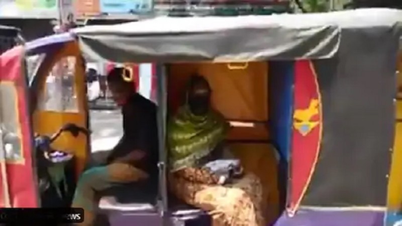 Video: Rickshaw's design changed for social distancing, Anand Mahindra offered job