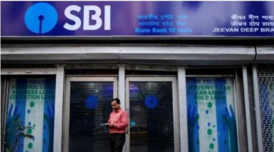 SBI ने ATM से पैसे निकालने को लेकर बदले नियम, अब जुर्माने का भी प्रावधान
