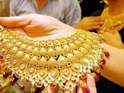दिल्ली: मांग घटने से सस्ता हुआ सोना