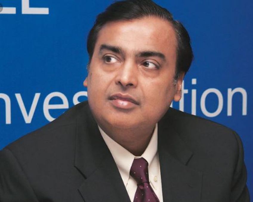 Controversy in RIL Aramco deal, share falls by 2%