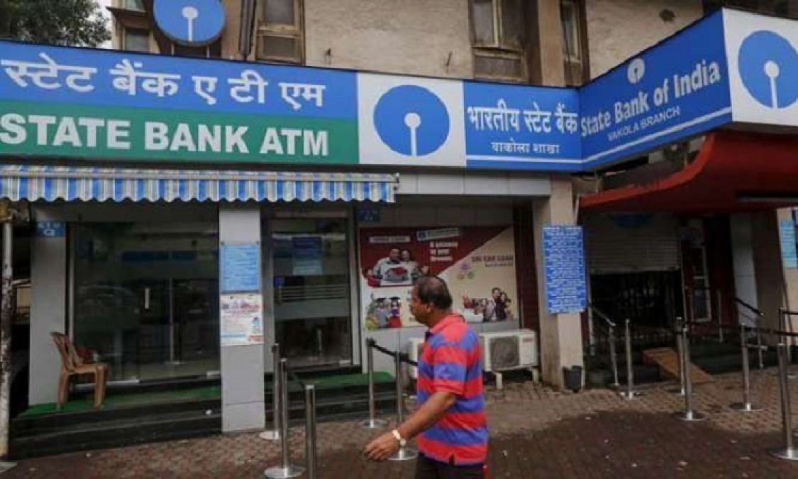 SBI लागू करने जा रही नया नियम, अब ATM से पैसे निकालने से पहले करना होगा ये काम