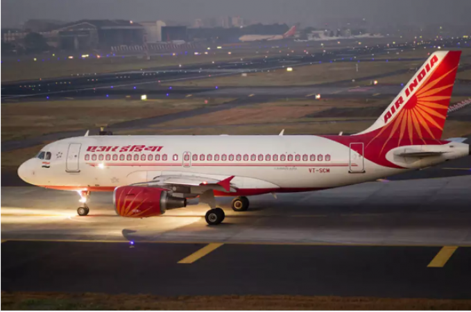 कर्ज में डूबती Air India को सरकार भी नहीं दे रही सहारा, VVIP पर बाकी है 822 करोड़ रुपए