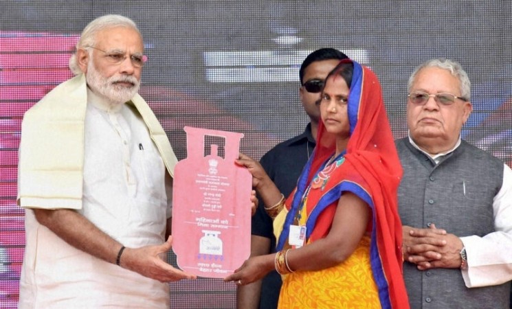 Modi government gave big relief to people, increased subsidy on gas cylinders