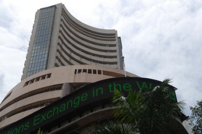सप्ताहांत में मुंबई शेयर बाजार बढ़त के साथ बंद