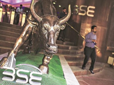 YES Bank shares fall 6% as FPO opens, Voda-Idea also decline
