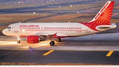 'लीव विदाउट पे' पर बढ़ा घमासान, एयर इंडिया CMO को वर्कर यूनियन ने लिखा सख्त लेटर