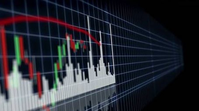 दिनभर के कारोबार के बाद शेयर बाजार लाल निशान पर हुआ बंद, सेंसेक्स लुढ़का 335 अंक