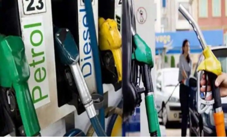 पेट्रोल-डीज़ल की कीमतों में क्या हुआ बदलाव ? यहां जानें आज के भाव