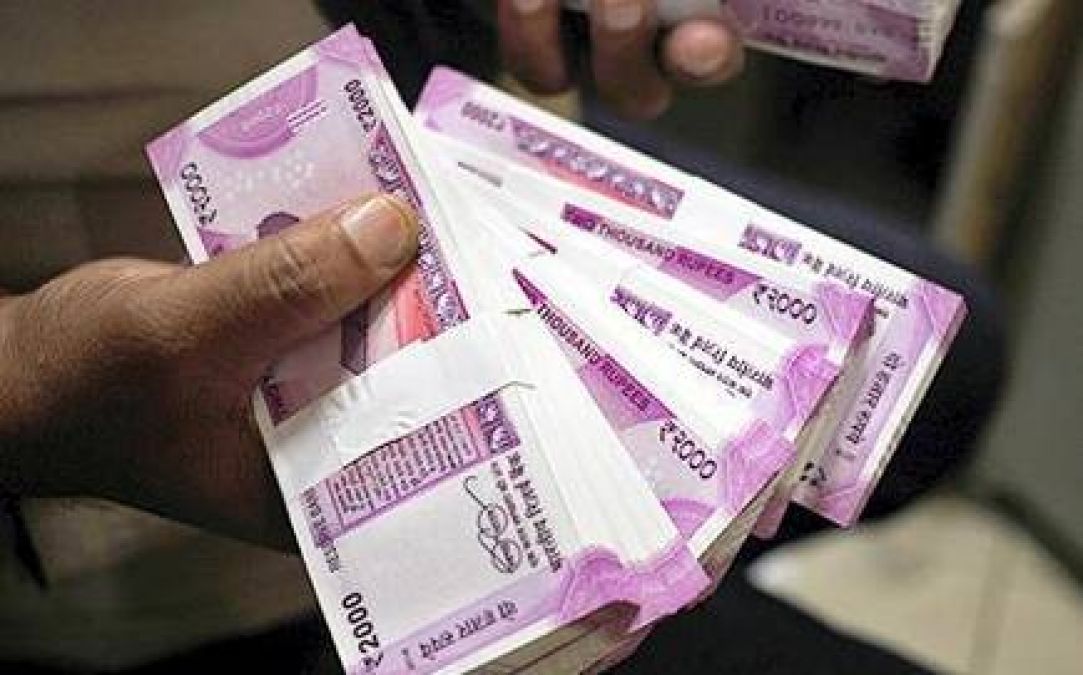 Rupee strengthens 15 paise against the dollar