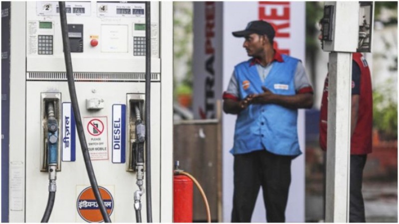 Crude oil crosses $70  barrel:  petrol-diesel prices stabilize in India